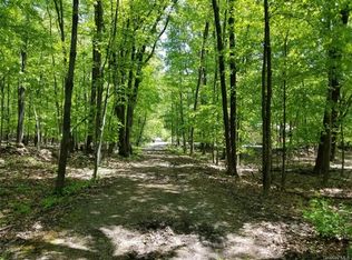 Ridge Ave, Middletown, NY 10940