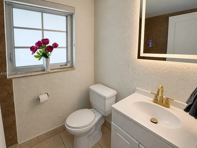 951 Jefferson Ave #2 — Photo 18
