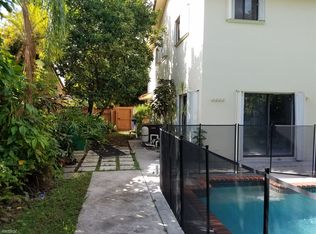 10465 SW 158th Pl, Miami, FL 33196