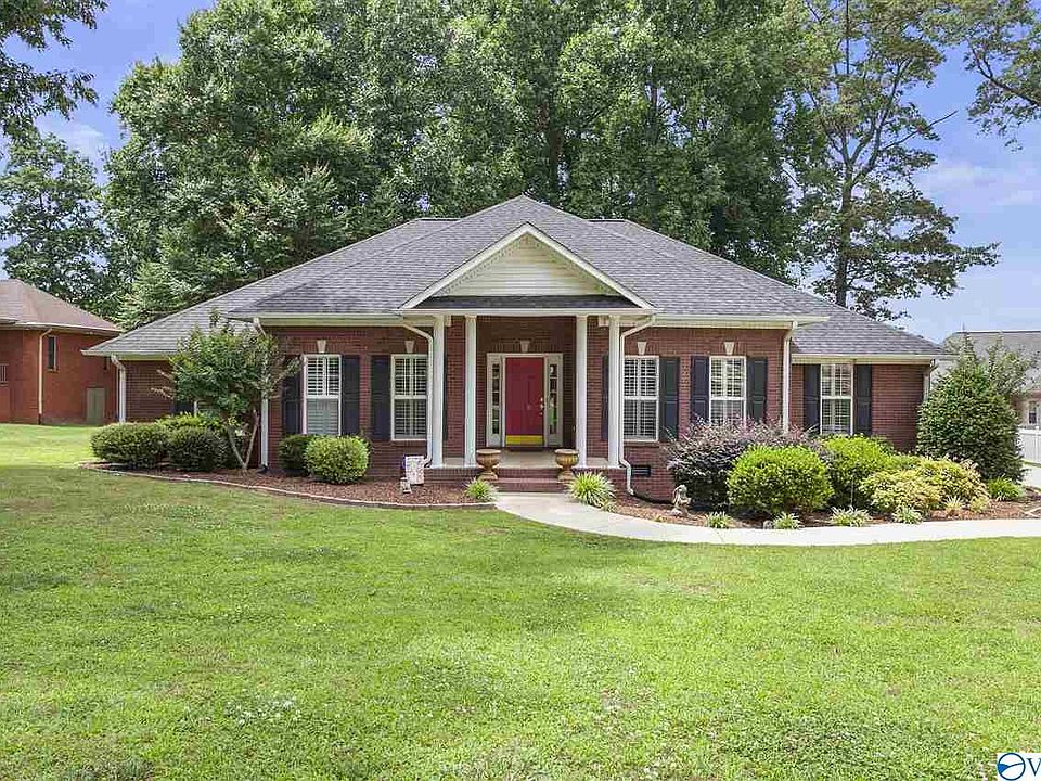 1st image of 113 Portico Dr