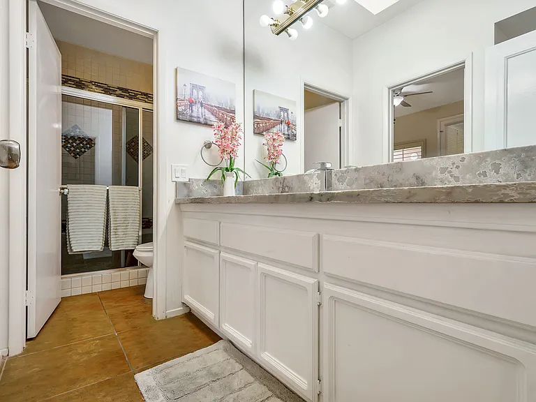 142 Lake Shore Dr — Photo 17
