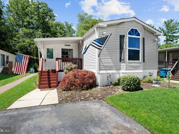 110 W Tulip Ct, Newark, DE 19713