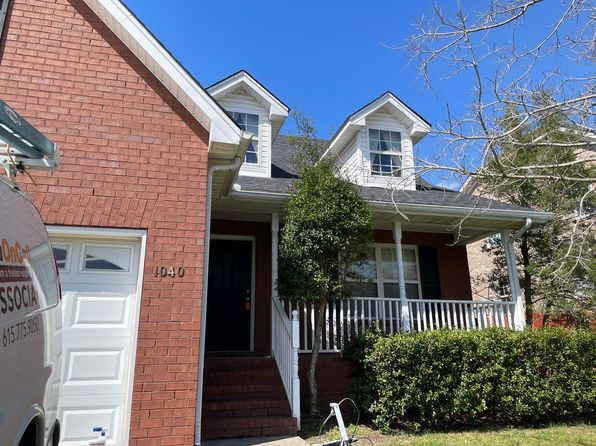 1040 Blairfield Dr