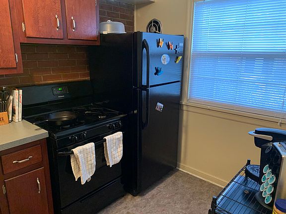 5th image of 903 N Hamilton St APT C