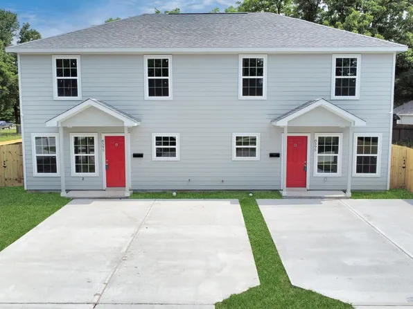 8595 Parkway Dr #B, Houston, TX 77088