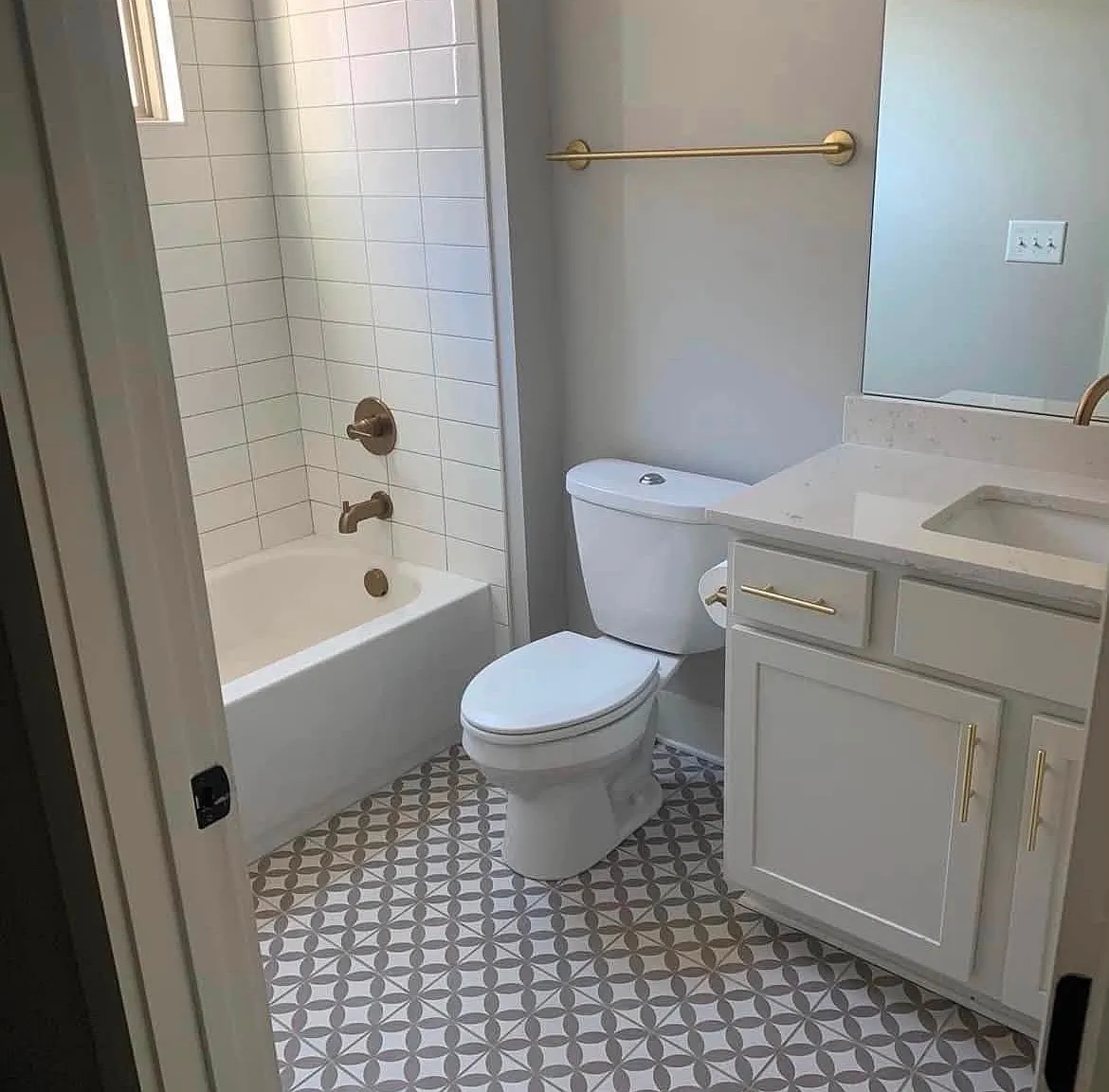 3 bed, 1885 sqft, $1,210 — Photo 4