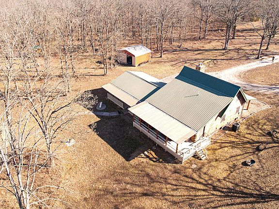 5th image of 2800 NE 351 Road