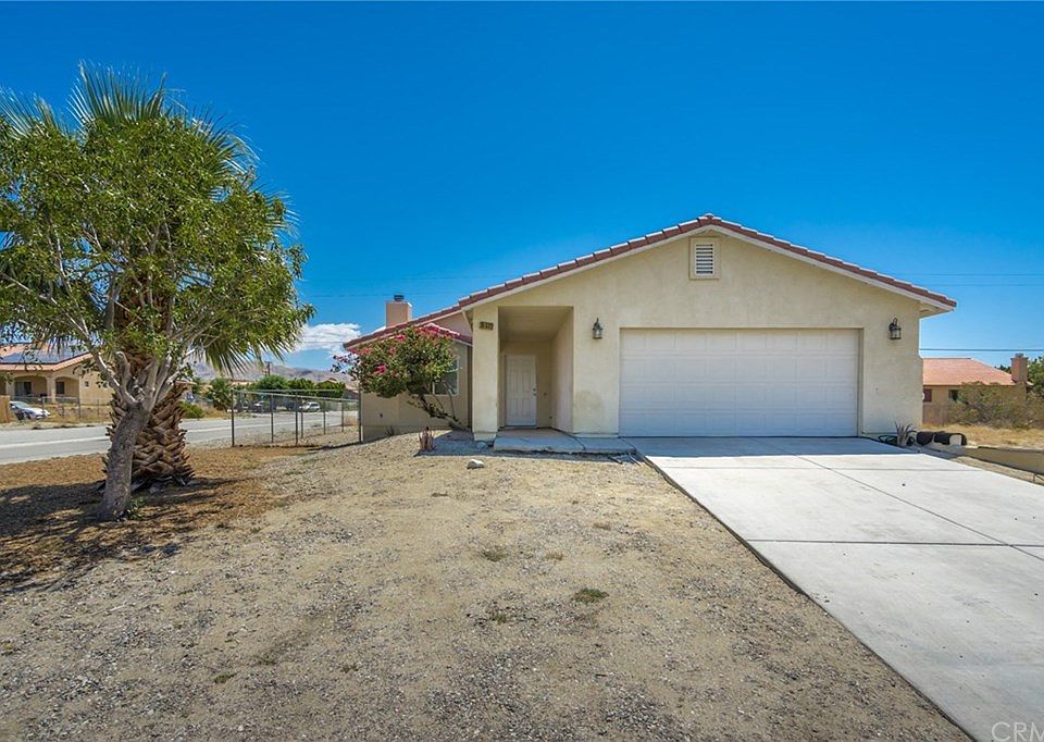 2nd image of 15522 Avenida Atezada