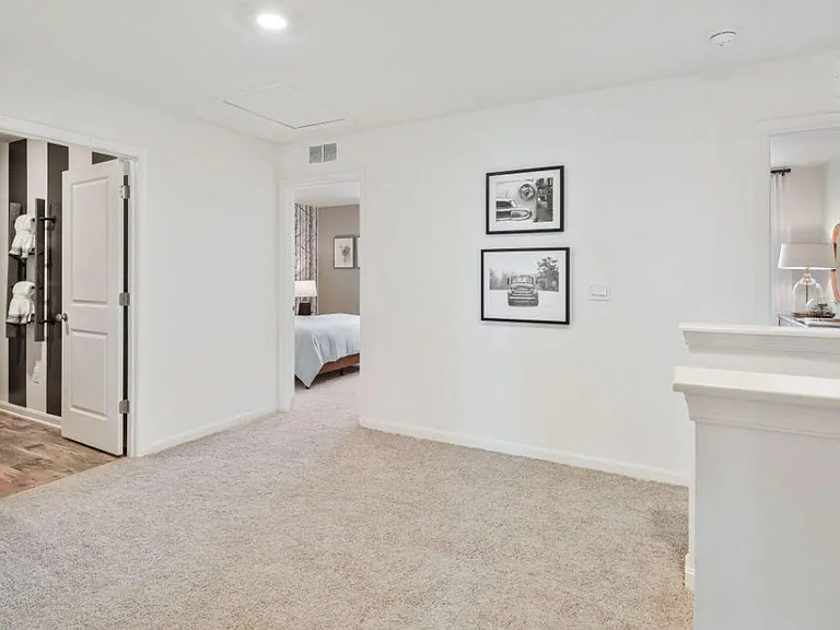 1410 N Marston St — Photo 5