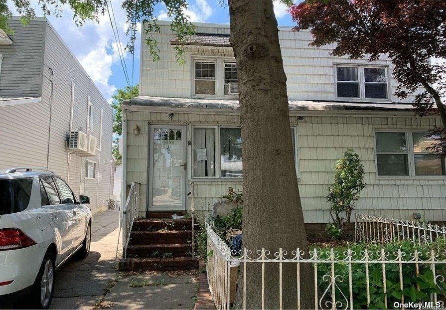 2nd image of 3222 204th St