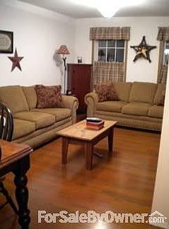 Living Room : Living room with Pergo flooring