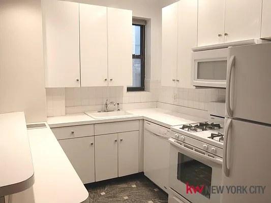 Rented by Keller Williams NYC | media 35