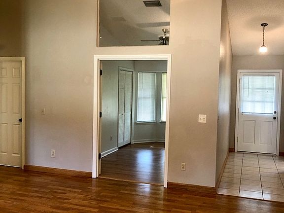 4th image of 500 Willow Walk Pl