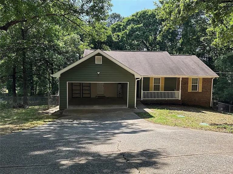 217 Briarpatch Ct — Photo 2