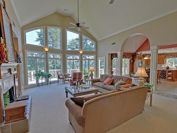 5th image of 1678 Ridgemore Dr
