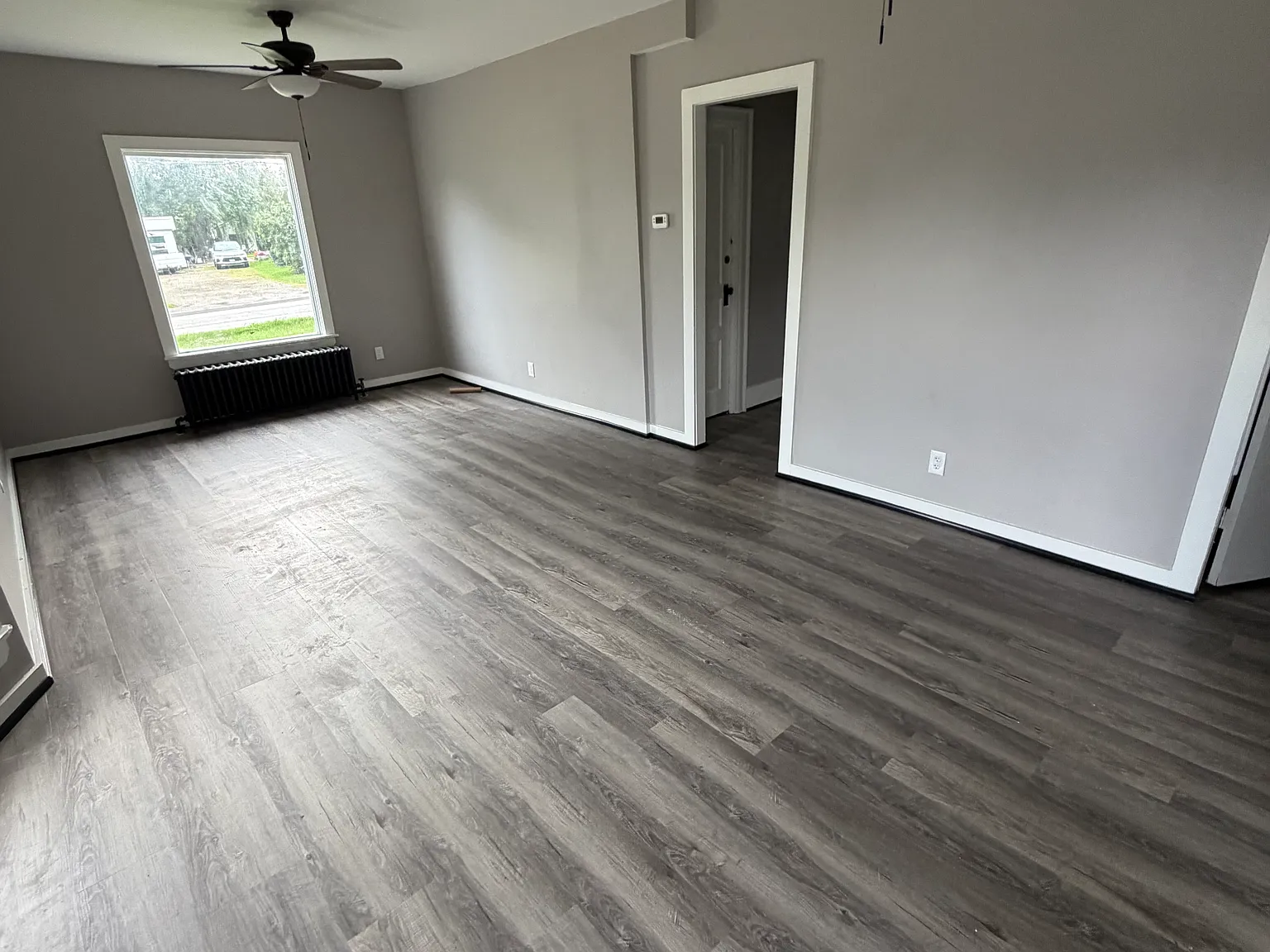 3 bed, $1,650 — Photo 2