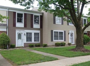 3615 N Sandia Dr, Peoria, IL 61604