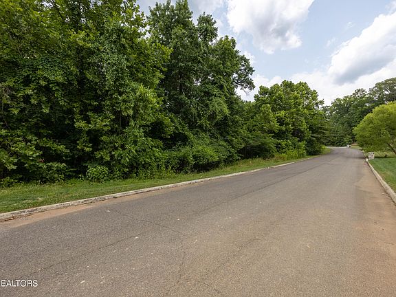 3rd image of 2509 Woodland Reserve Ln