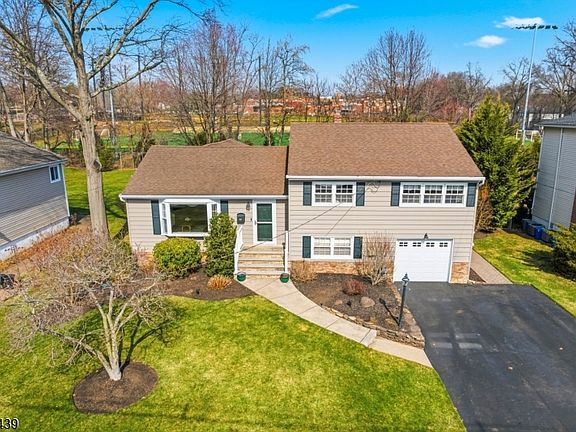 5th image of 262 Cornwall Rd