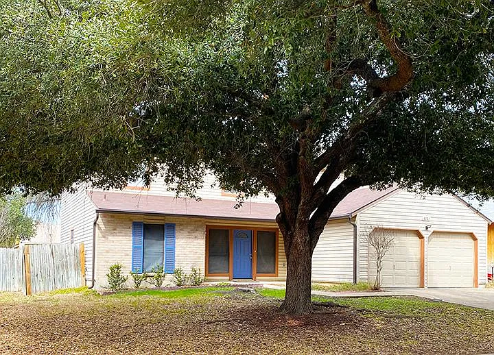 8023 Comanche Pass — Photo 2
