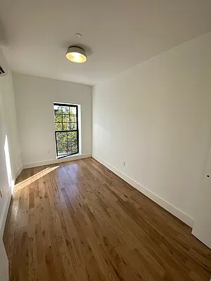 Rented by Aron Fried, LREB | media 10