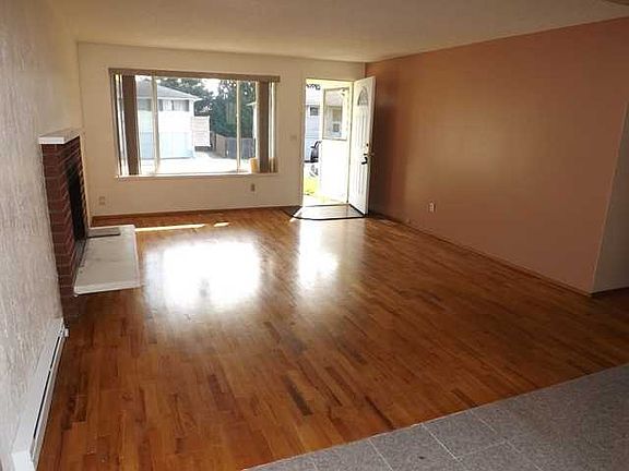 2nd image of 29103 45th Pl S