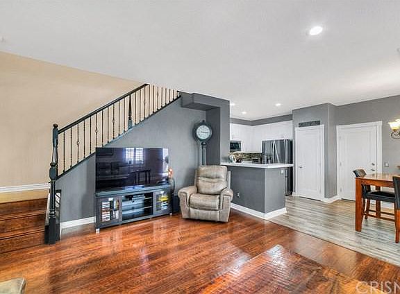 4th image of 24034 Whitewater Dr