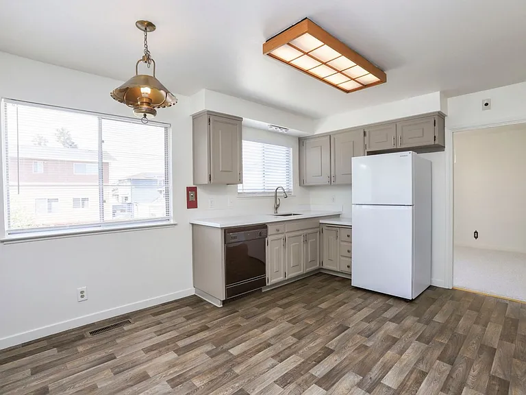 330 Sea Horse Ct — Photo 7