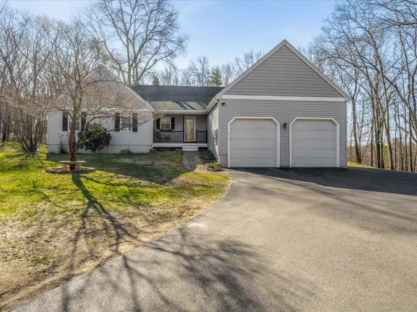 7 Rocking Chair Lane, Atkinson, NH 03811