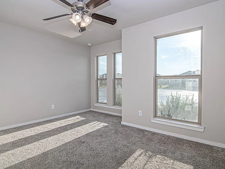 6914 Outlaw Ct — Photo 11