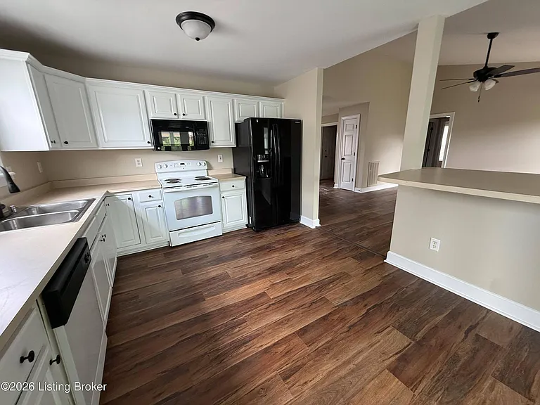 9607 Brooks Bend Rd — Photo 6