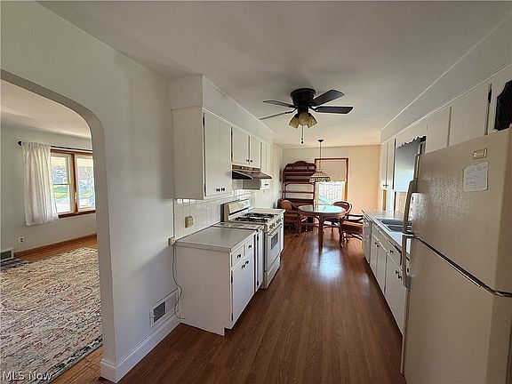 5th image of 102 Furlen Ct