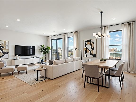 2nd image of 340 W 2nd St #17