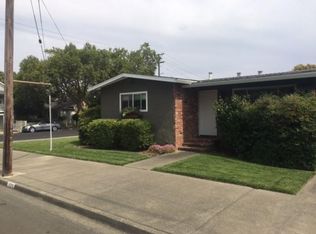 1129 Yount St, Napa, CA 94559