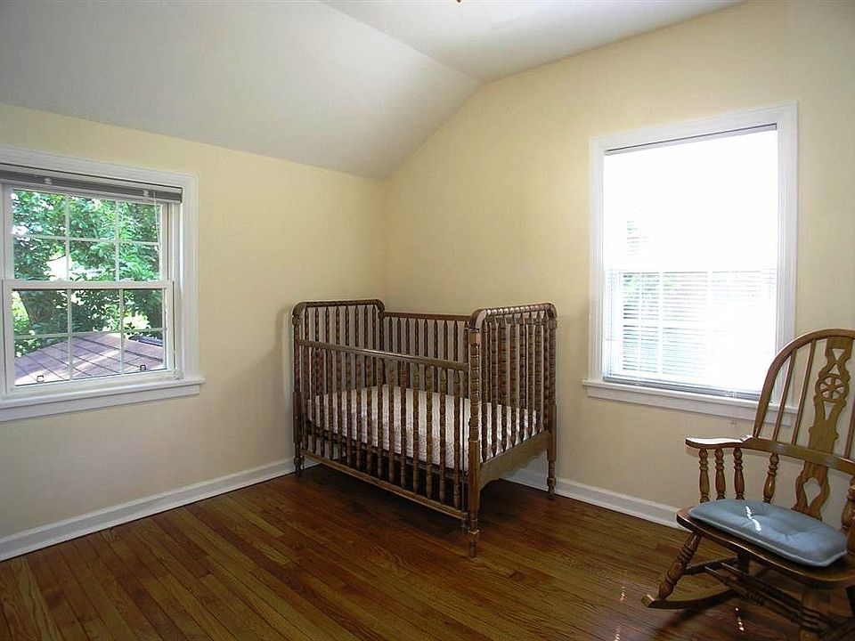 1st image of 529 S 10th Ave