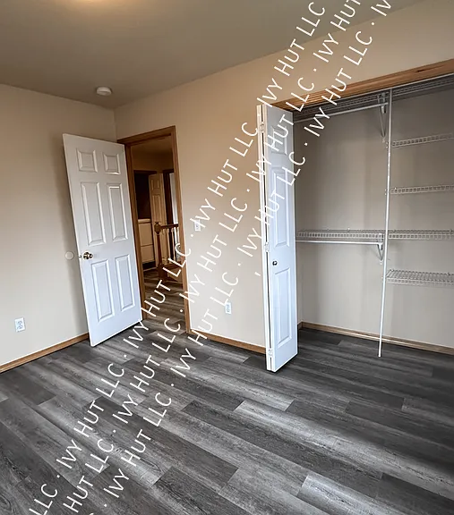 6725 Highland Dr — Photo 3