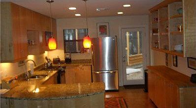 4th image of 3002 Fontana Dr