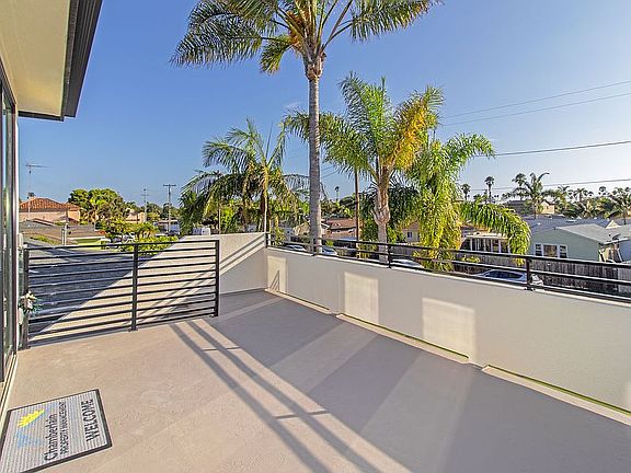 3rd image of 1812 S Clementine St #2