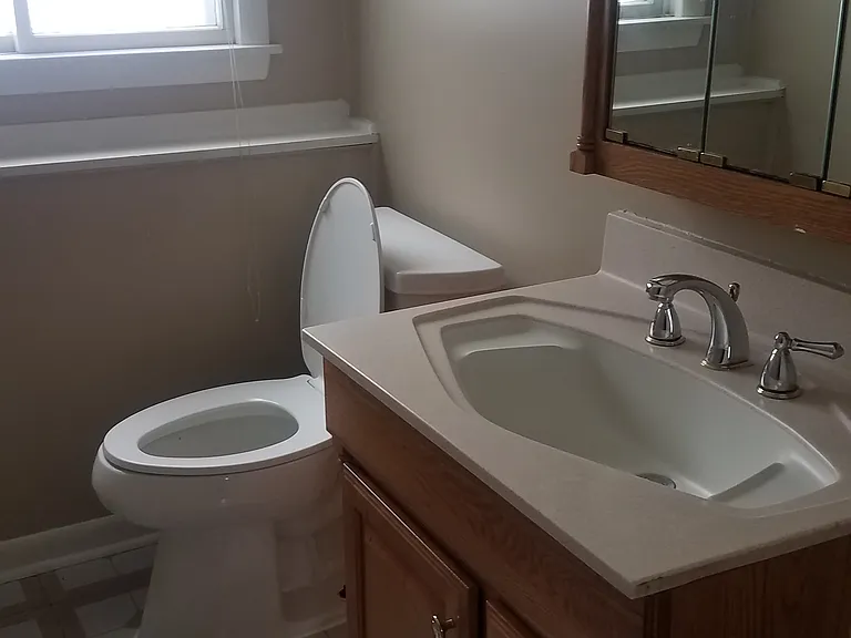 619 Sussex Ln #1 — Photo 8