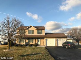 1872 Wood Duck Dr E, Chambersburg, PA 17202