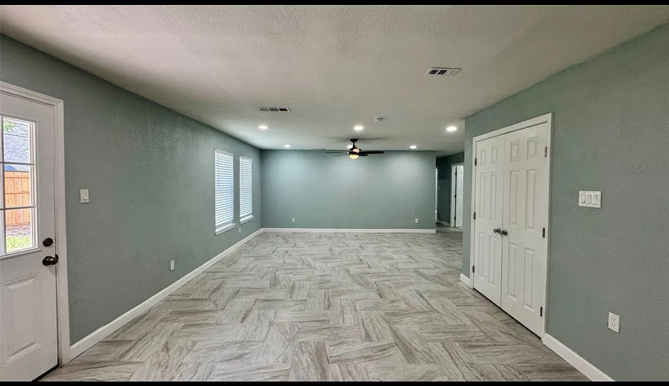 4 bed, 1480 sqft, $2,300 — Photo 3