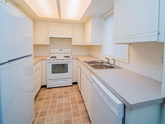 2nd image of 1024 Cedar Ave APT C