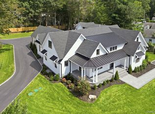 1 Timothy Ln, Huntington Station, NY 11746