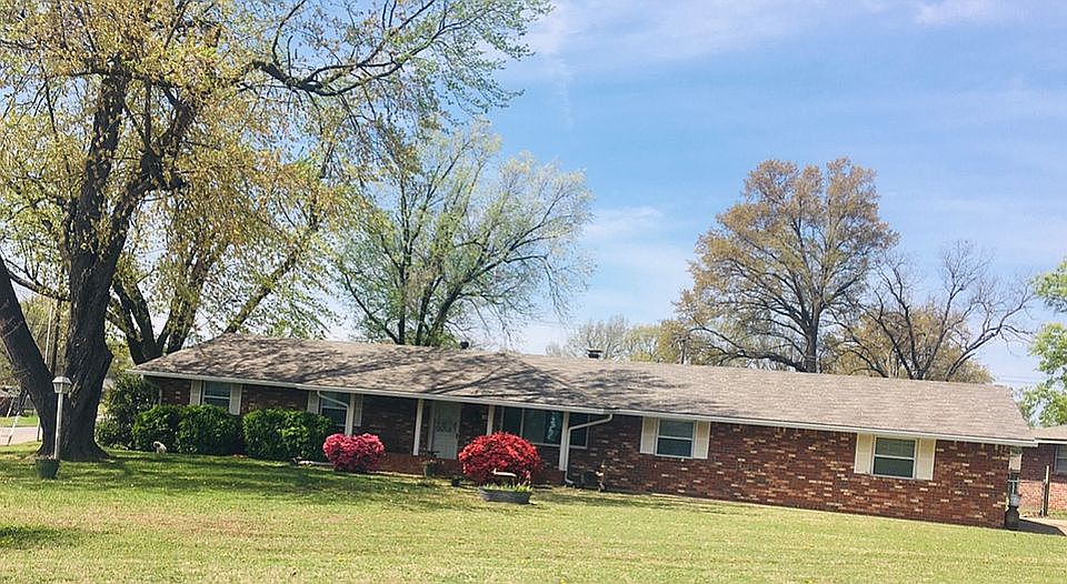 1st image of 1419 Macklyn Ln