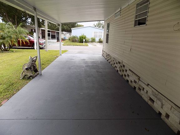5th image of 9148 Bayou Dr #208