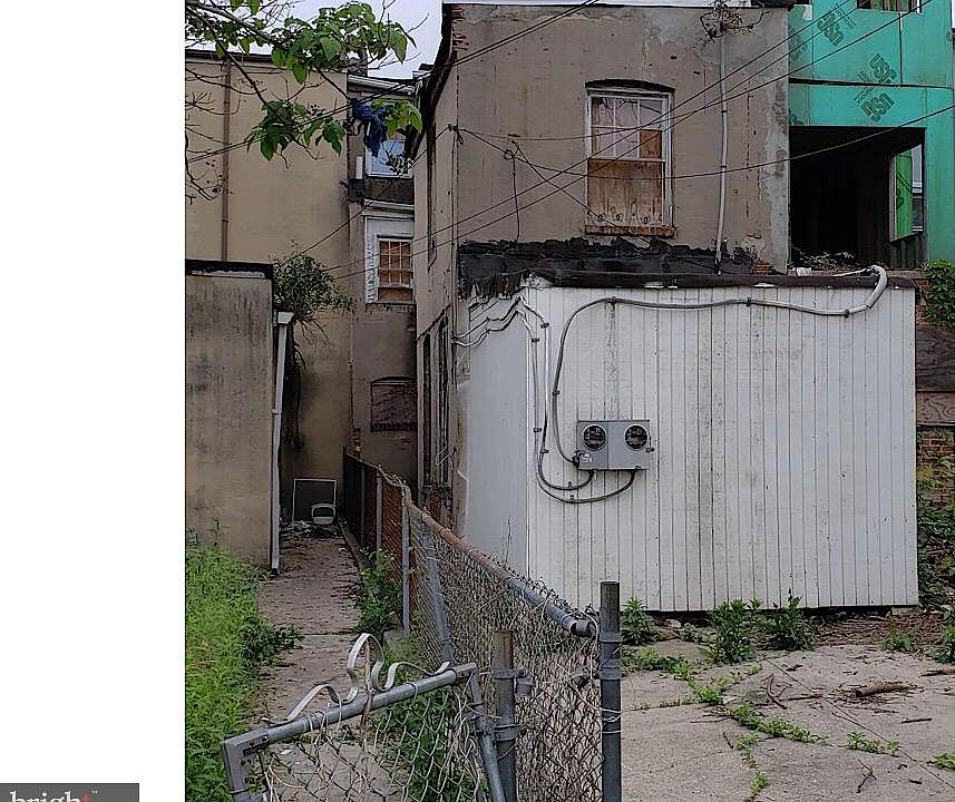 2nd image of 21 S Carey St