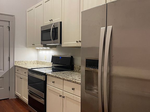 4th image of 522 Cherry St Unit 201