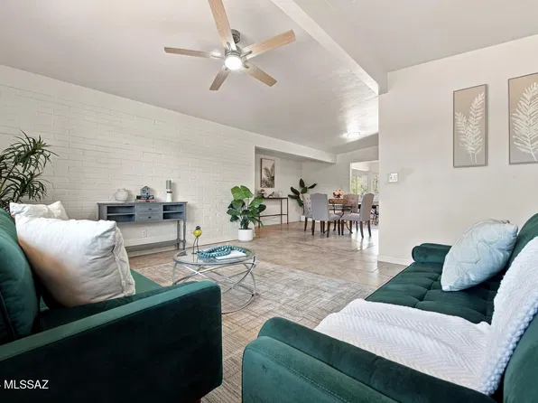 2831 S Lands End Rd, Tucson, AZ 85713