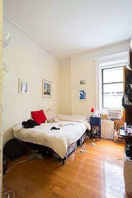 4th image of 238 E 9th St #2