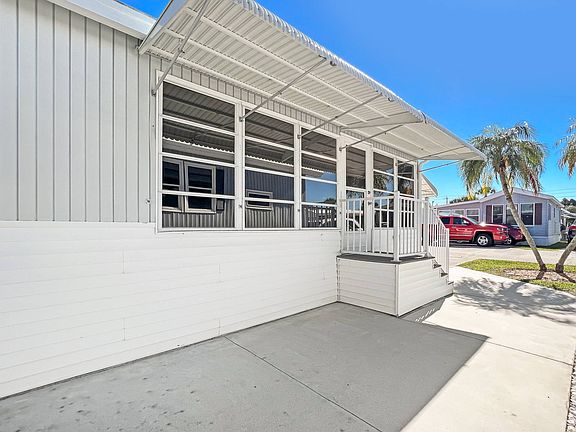 3rd image of 786 Pancho Ln